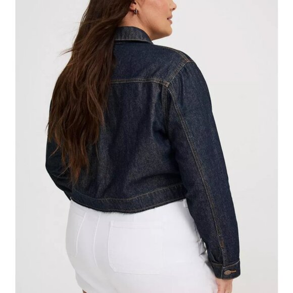 NWT Torrid 2 Rigid Vintage Denim Pleated Trucker Jacket 2X 18 20 - Picture 6 of 13